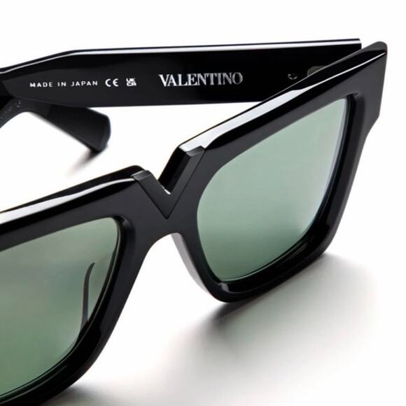 New! Valentino V GOLD I VLS 162A, Chic Black Sunglasses, Authentic main image 9